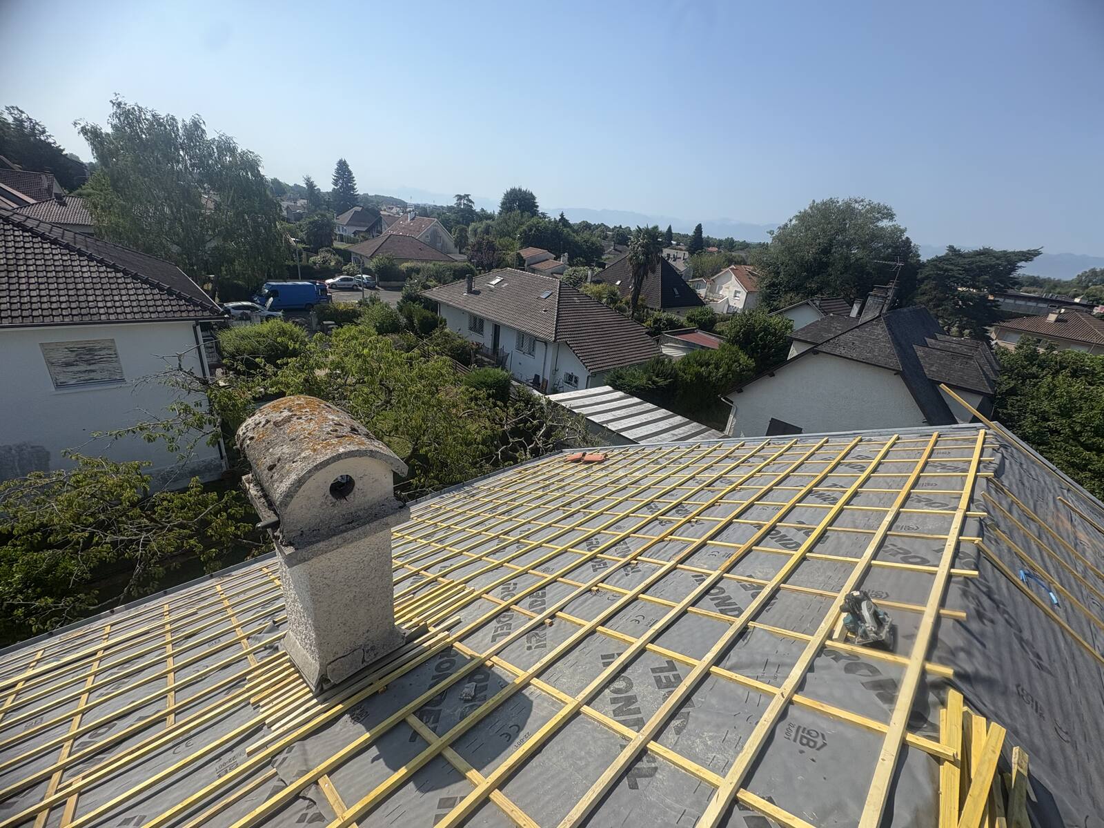 Liteaunage sur écran de sous-toiture à Pau